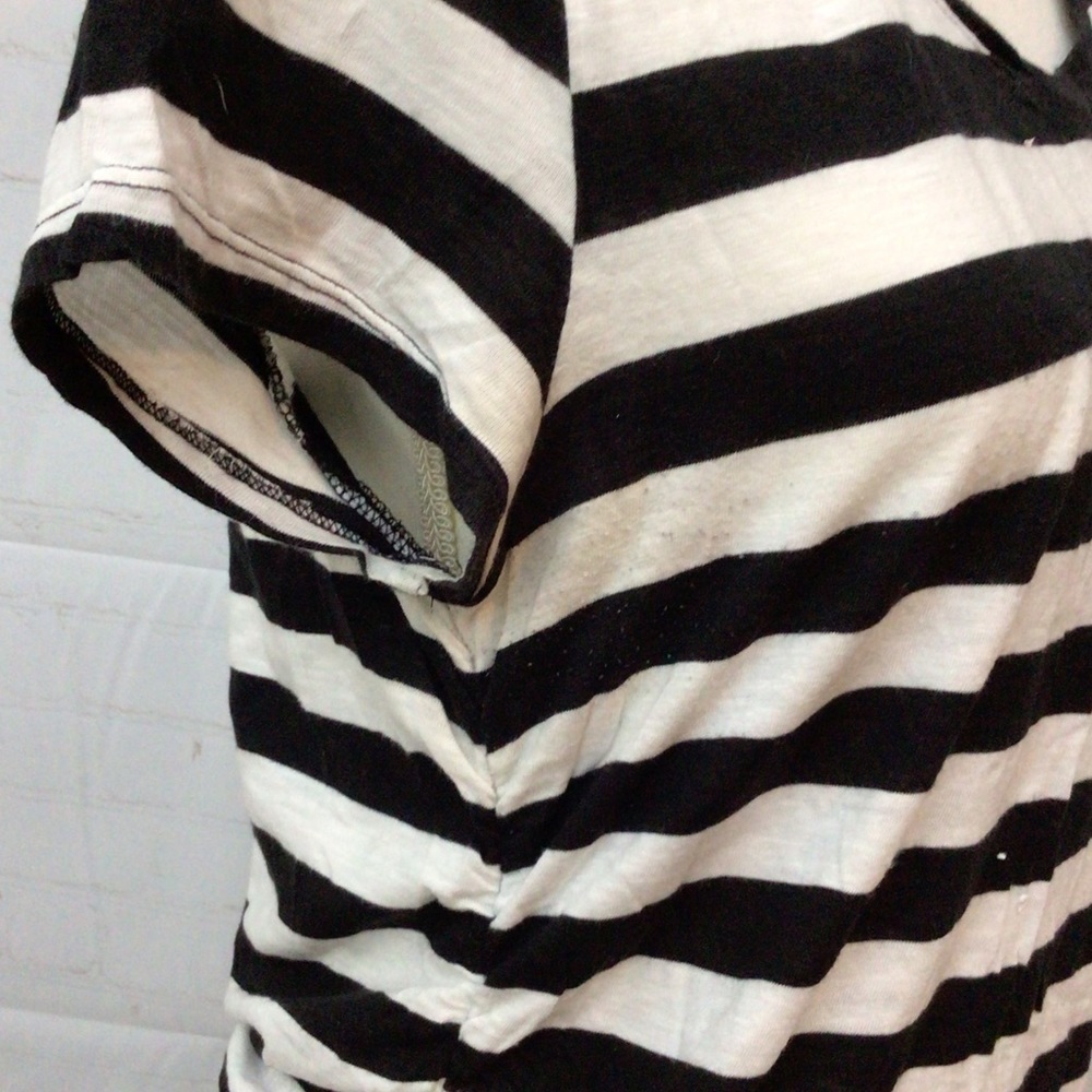 Xl black & white ruched top. Cato (0134) - Picture 3 of 3